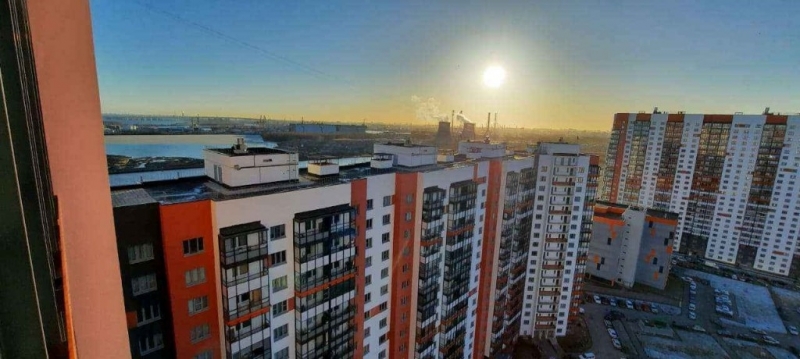 Продается 1-к квартира в развитом благоустроенном районе.
