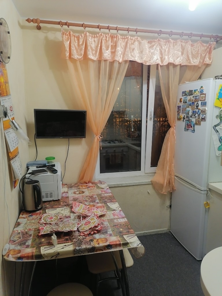 Продам 2-к квартиру в хорошем доме с чистым подъездом.