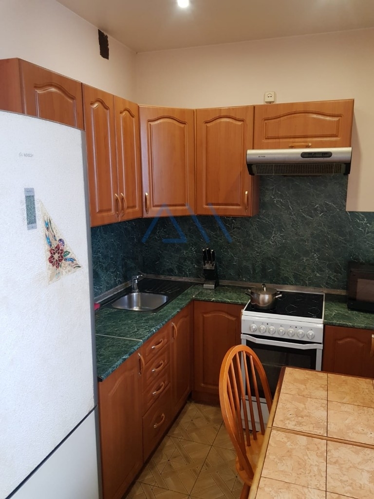 Продается очень уютная и светлая 1-к квартира.