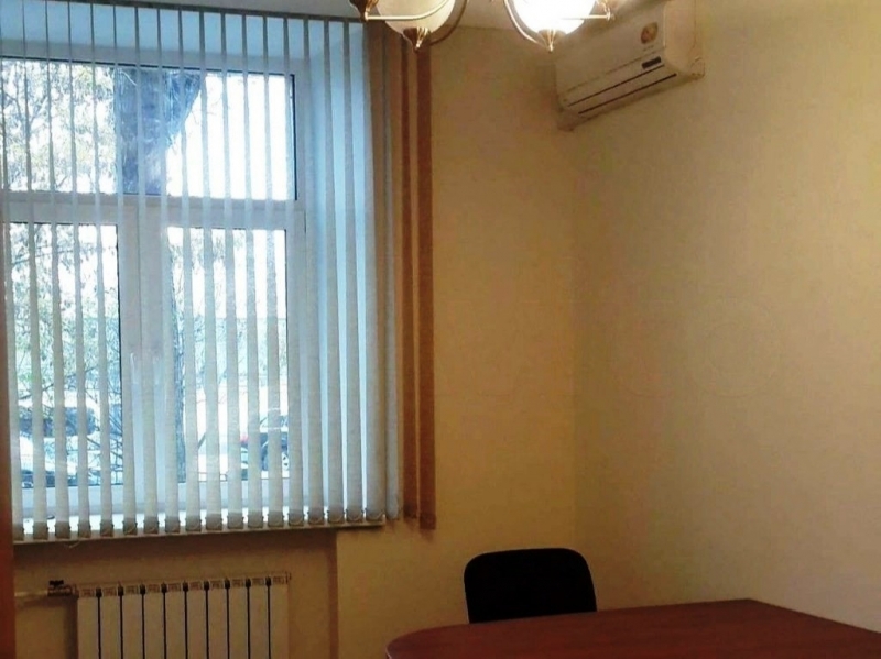 Продам 2-к квартиру в хорошем доме с чистым подъездом.