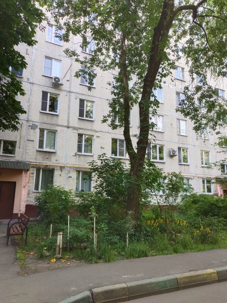 Продам 3-комнатную квартиру в развитом районе по доступной цене.