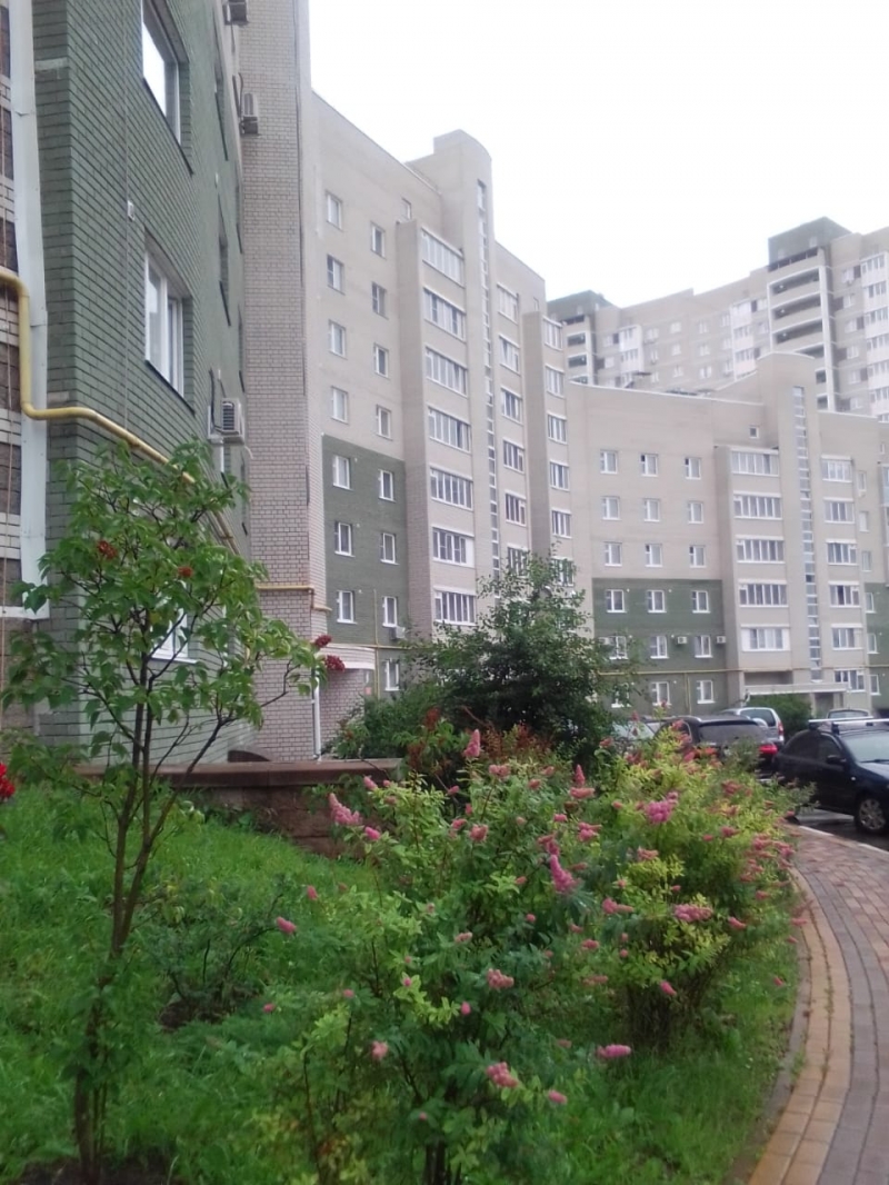 продам 2-х комнатную квартиру на Газовиков 11 Белгород