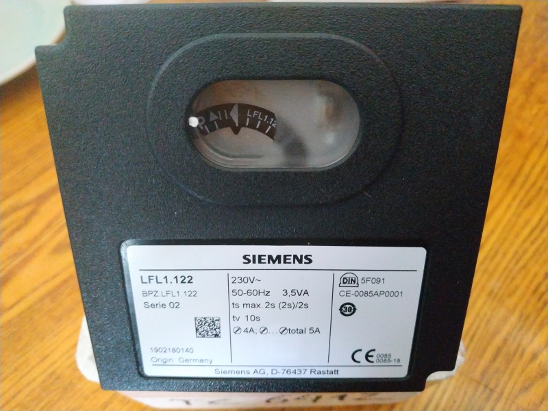 Блок управления горением Siemens LFL1.122 . новые