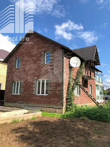 Сдаю дом 240 м на участке 5 сот.