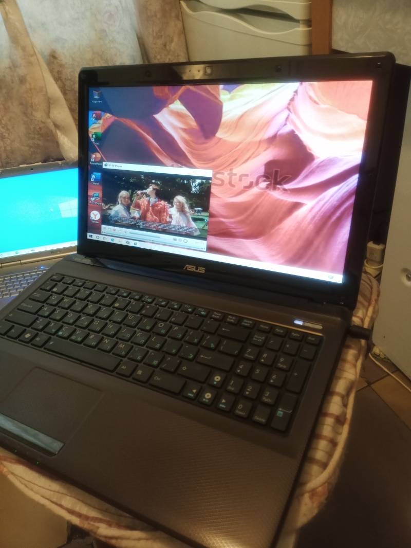 Asus, 2 ядра, 1.7 Ghz, 2 Gb, 320 Gb, 15.6, dvd, cr, 1 usb3, hdmi, wi-fi, camera